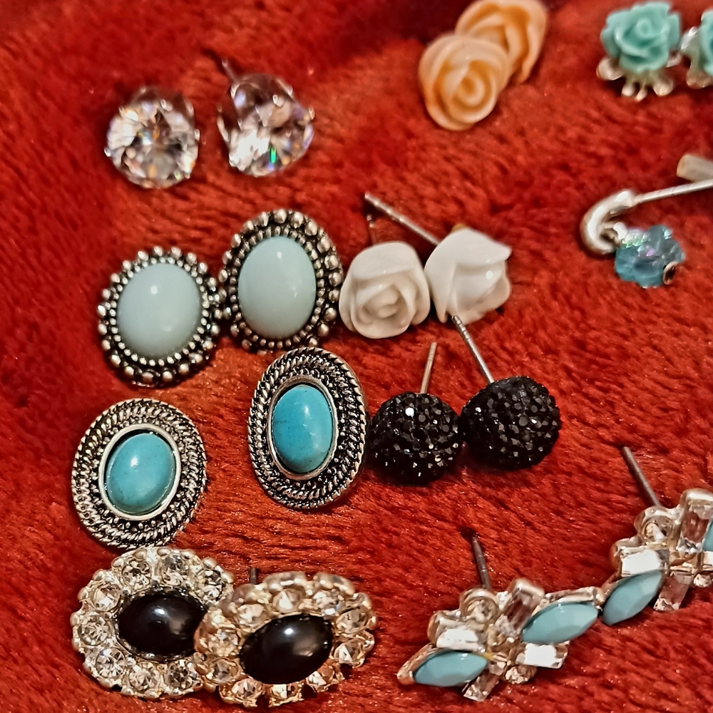 Earring Bundle - Picture 4 of 4